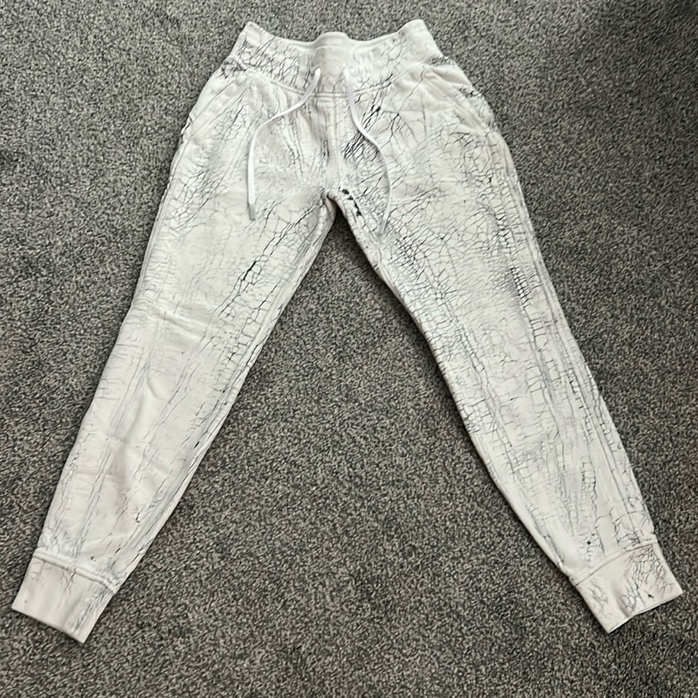 Lululemon joggers